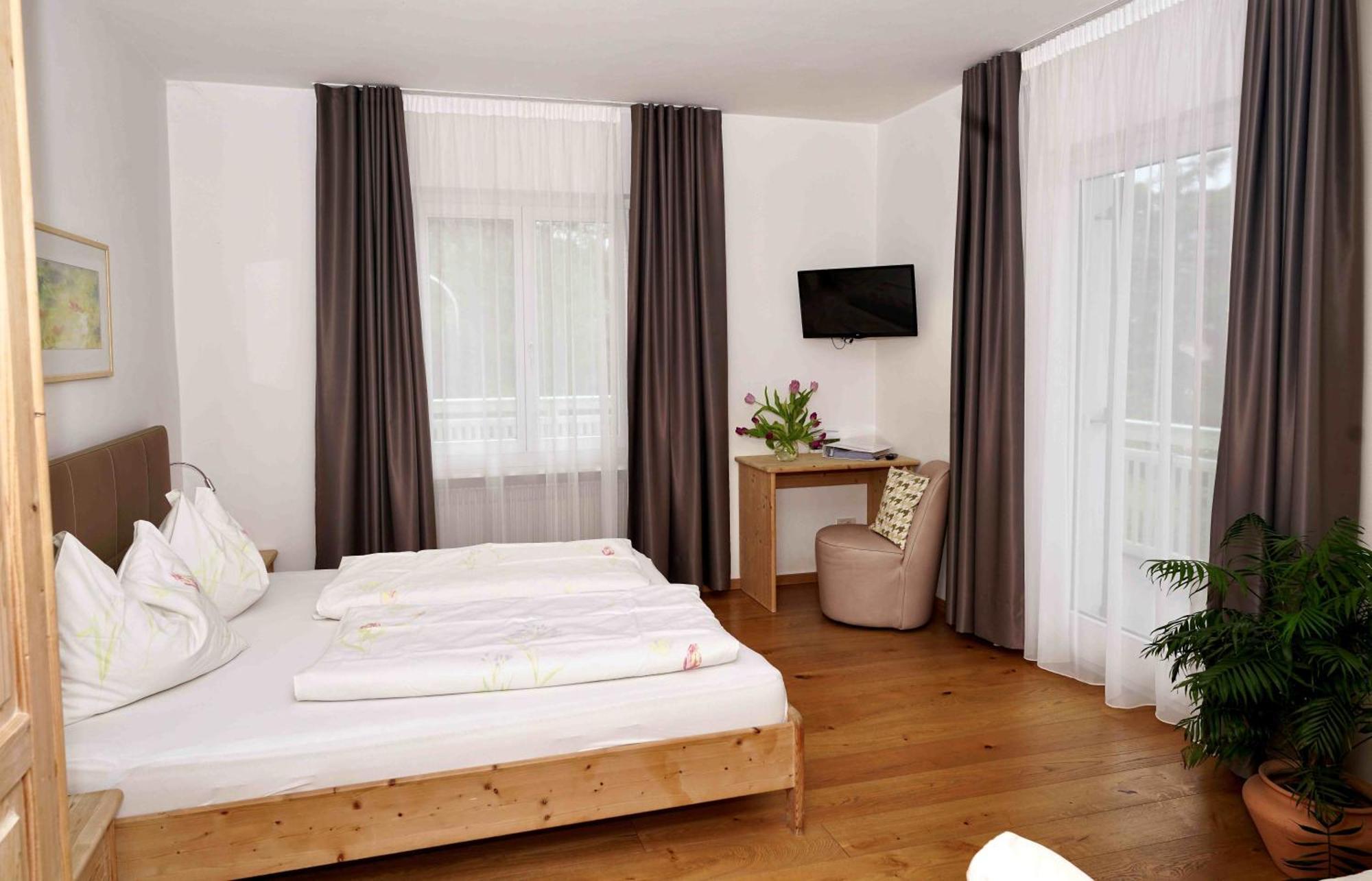 Burgunderhof Villa Montagna Kültér fotó